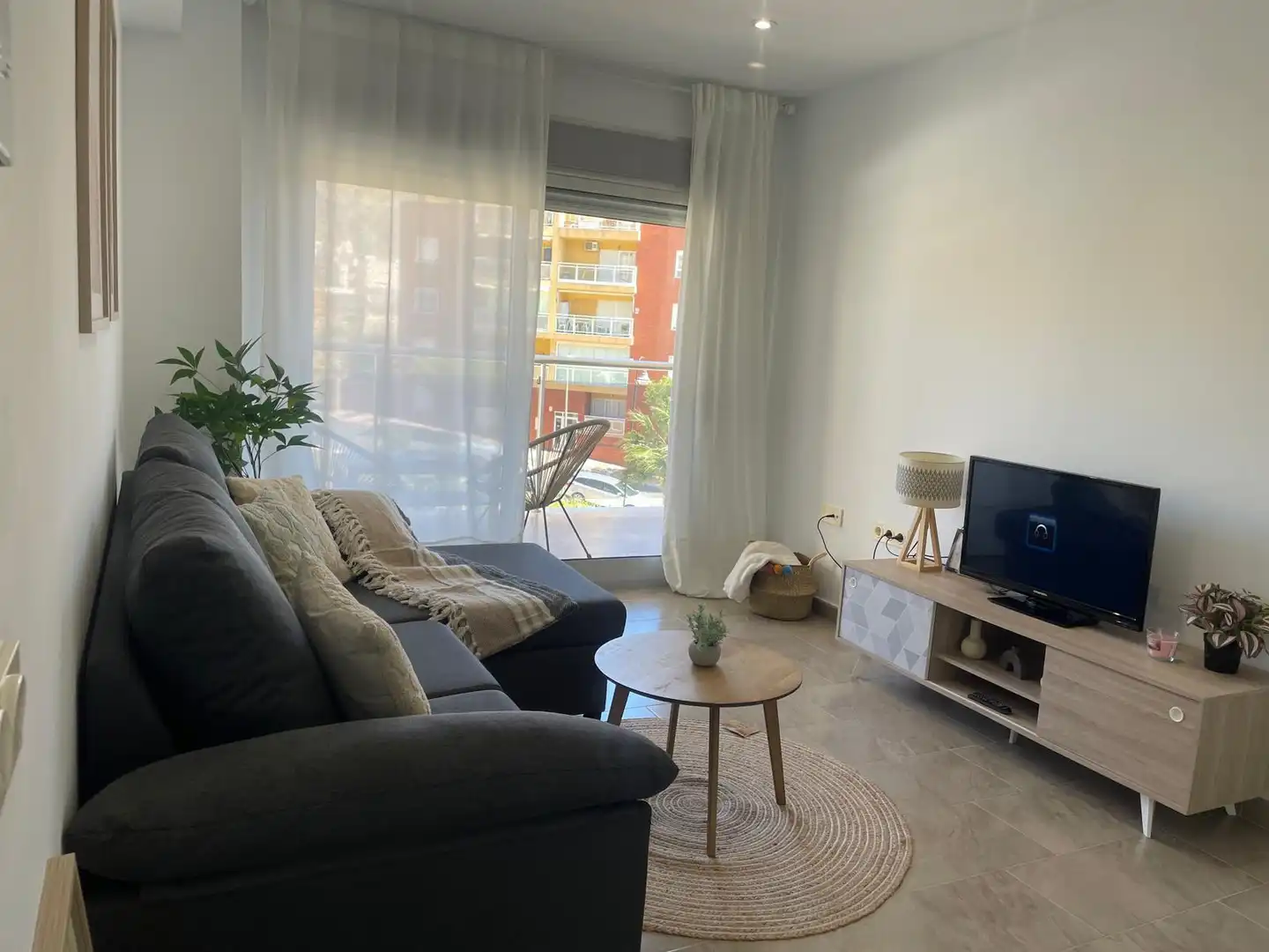 Sala de estar de Piso en venta en Roquetas de Mar con Aire acondicionado, Calefacción y Terraza
