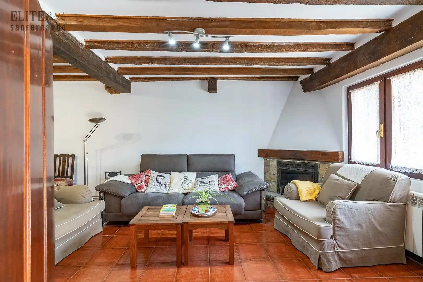 Sala de estar de Casa o chalet en venta en Puente Viesgo con Calefacción, Jardín privado y Terraza