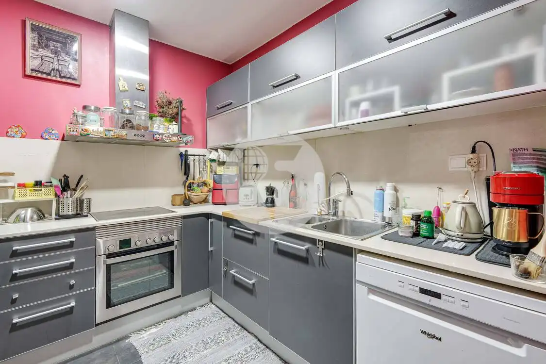 Cuina de Planta baixa en venda en Barcelona amb Traster