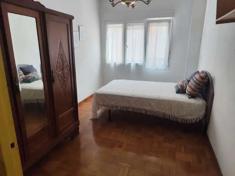 Dormitori de Pis en venda en Pravia amb Moblat