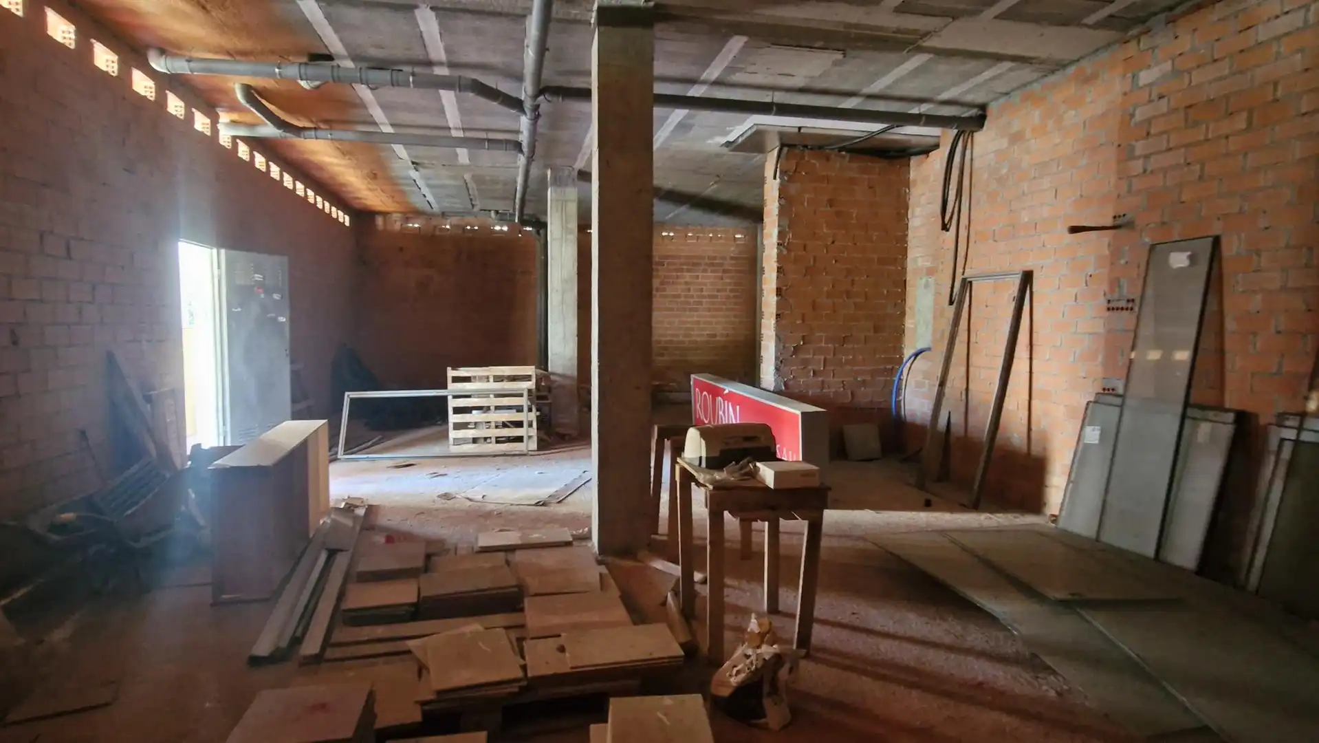 Office for sale in Brión
