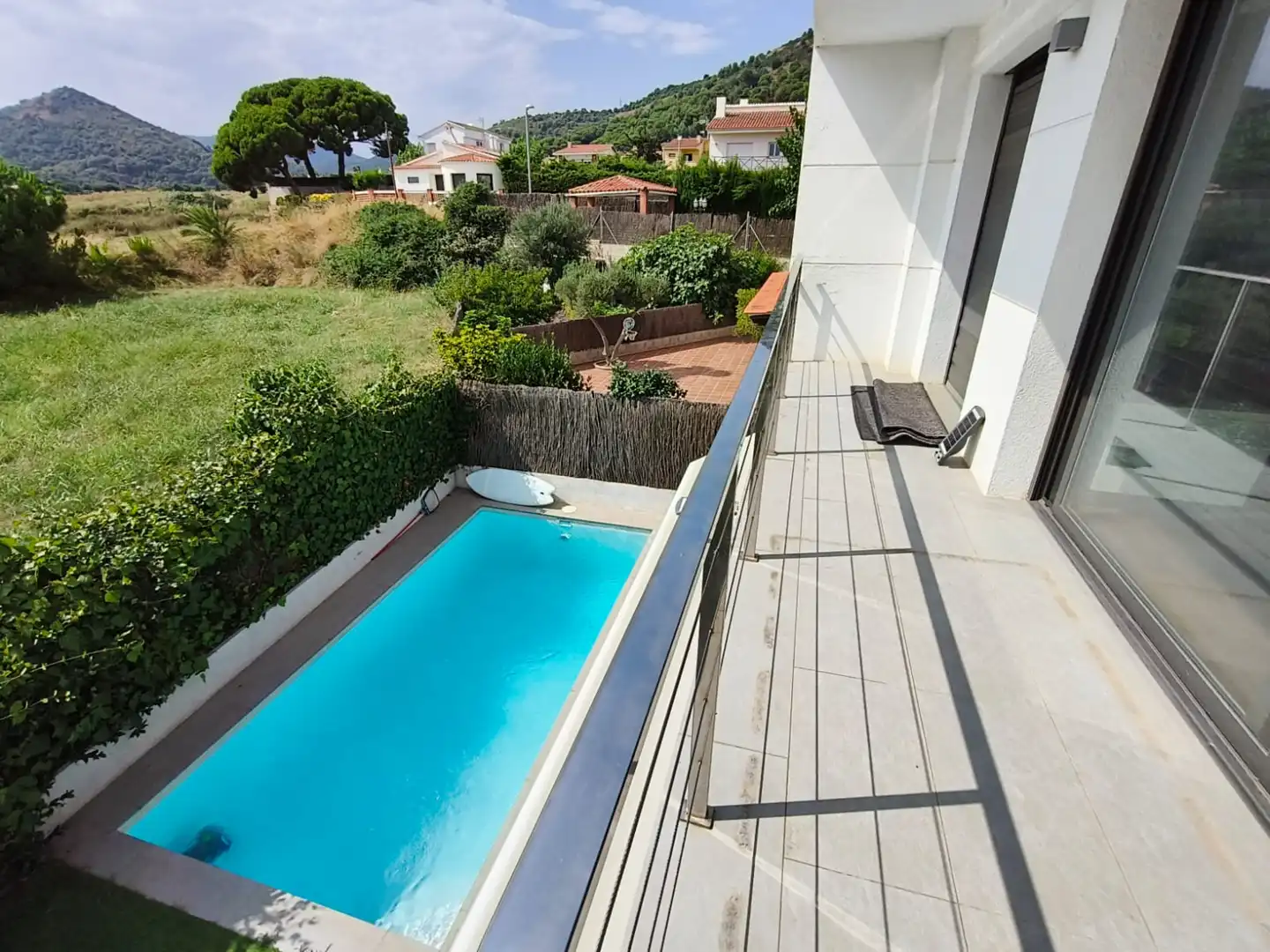 Piscina de Casa o chalet en venta en Pineda de Mar con Aire acondicionado, Calefacción y Jardín privado