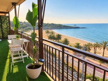 Flat with balcony for sale in Llevant