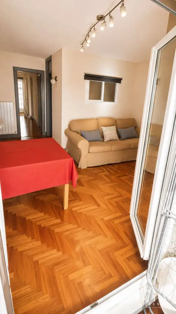 Sala d'estar de Apartament de lloguer en Bilbao  amb Calefacció i Balcó