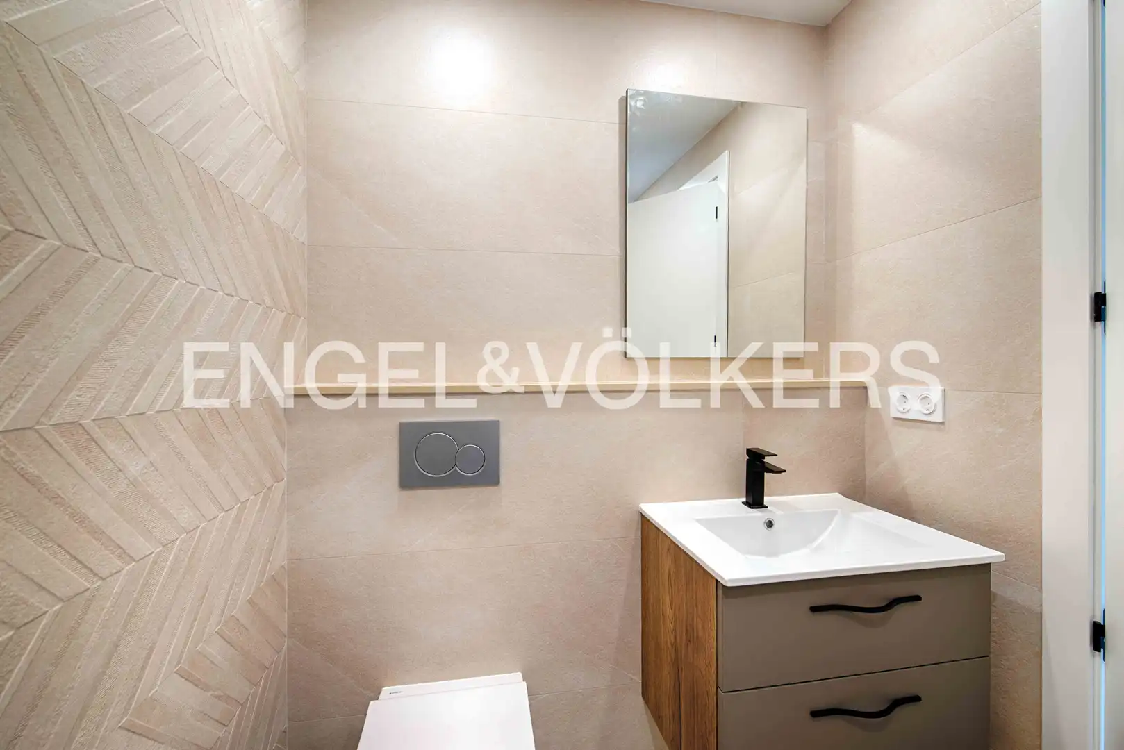 Terraced house with terrace for sale in Carrer Requesens, imagen 17