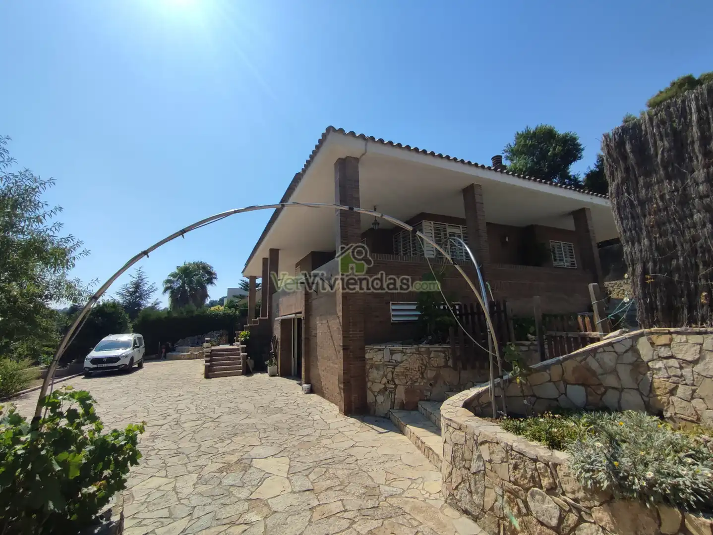 Houses for sale in Ronda Montmany, 36, Pallejà