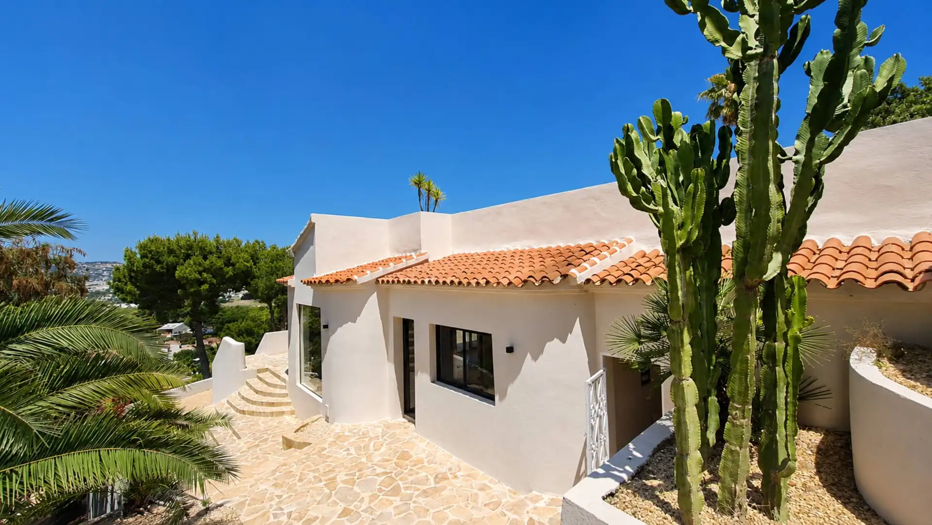Vista exterior de Casa o xalet en venda en Jávea / Xàbia amb Aire condicionat, Calefacció i Jardí privat