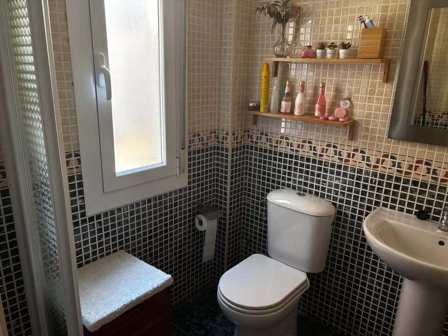 Baño de Casa o chalet de alquiler en Clavijo con Aire acondicionado, Calefacción y Jardín privado