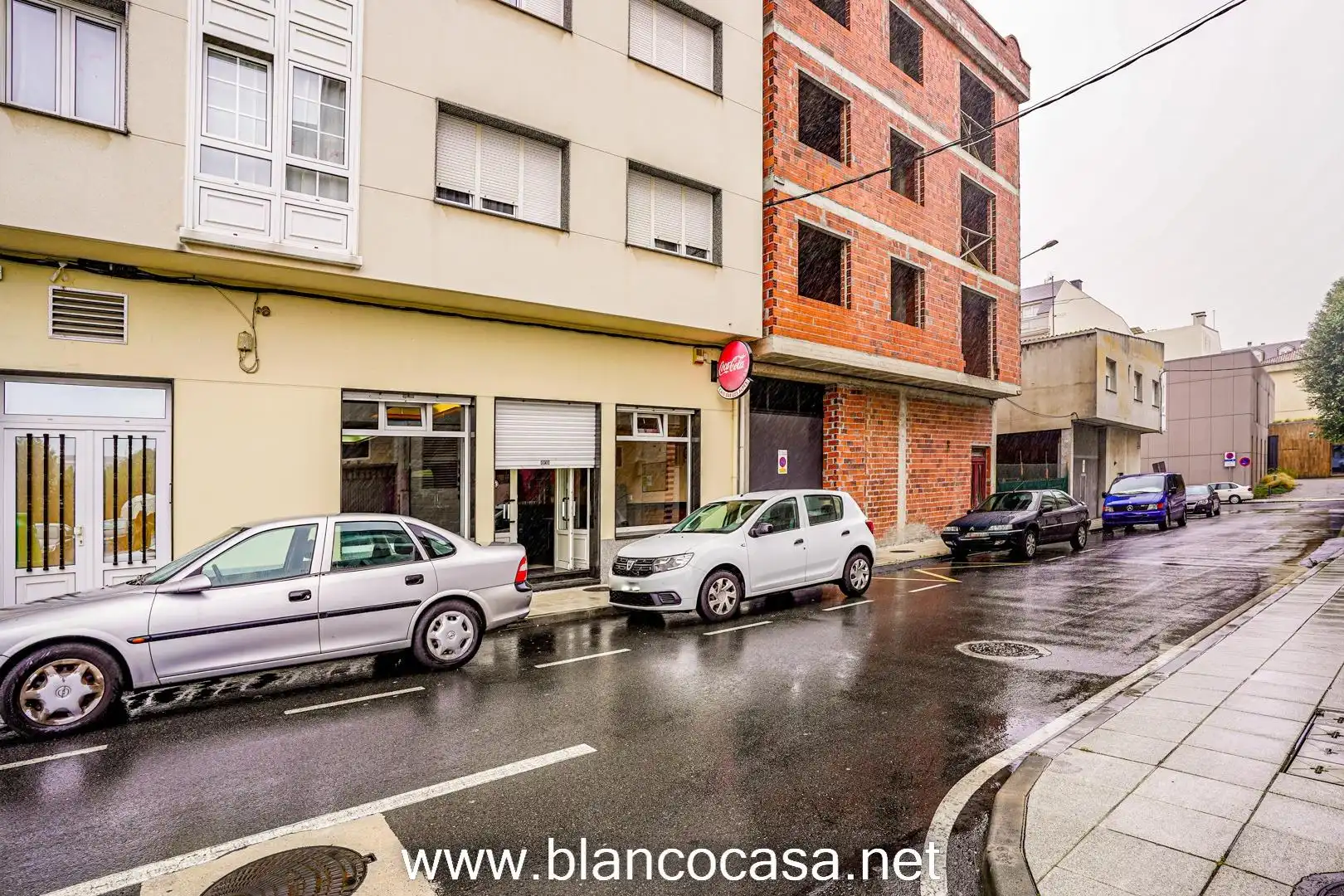 Exterior view of Commercial properties for rent in A Laracha    with Furnished