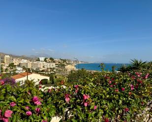 Vista exterior de Casa o xalet en venda en El Campello amb Aire condicionat, Jardí privat i Terrassa