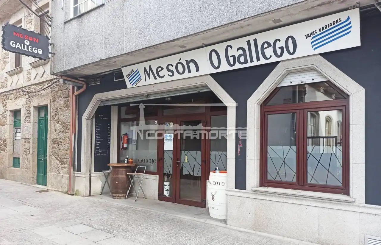 Local comercial en venda a Cee