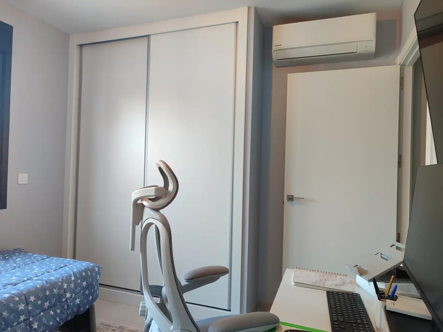 Habitación de Casa o chalet en venta en Busot con Aire acondicionado, Calefacción y Jardín privado