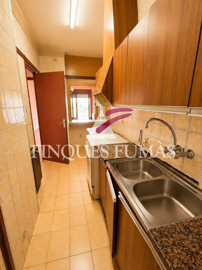 Cocina de Piso en venta en Tàrrega con Calefacción, Horno y Balcón