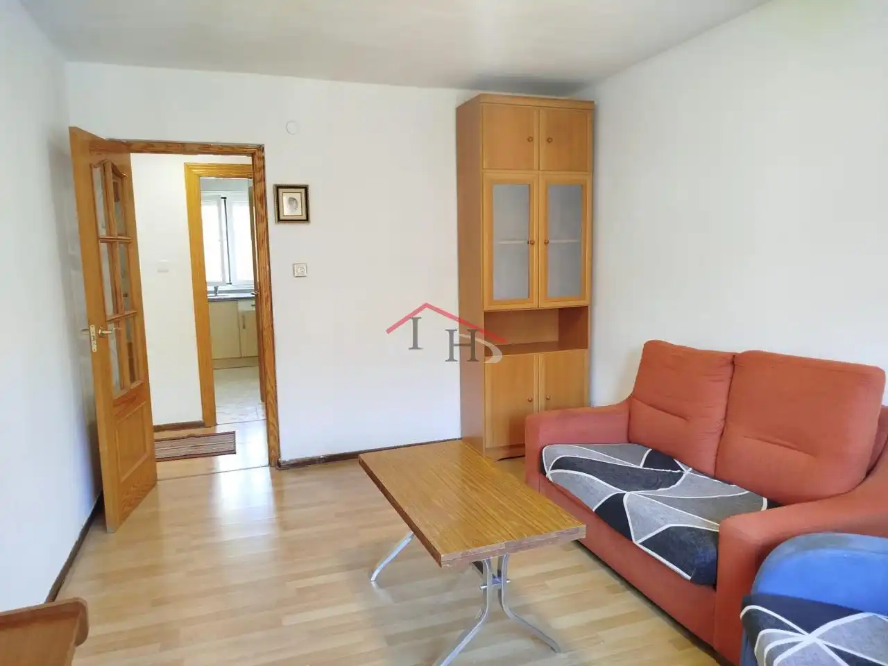 Sala d'estar de Pis en venda en León Capital  amb Calefacció, Parquet i Moblat