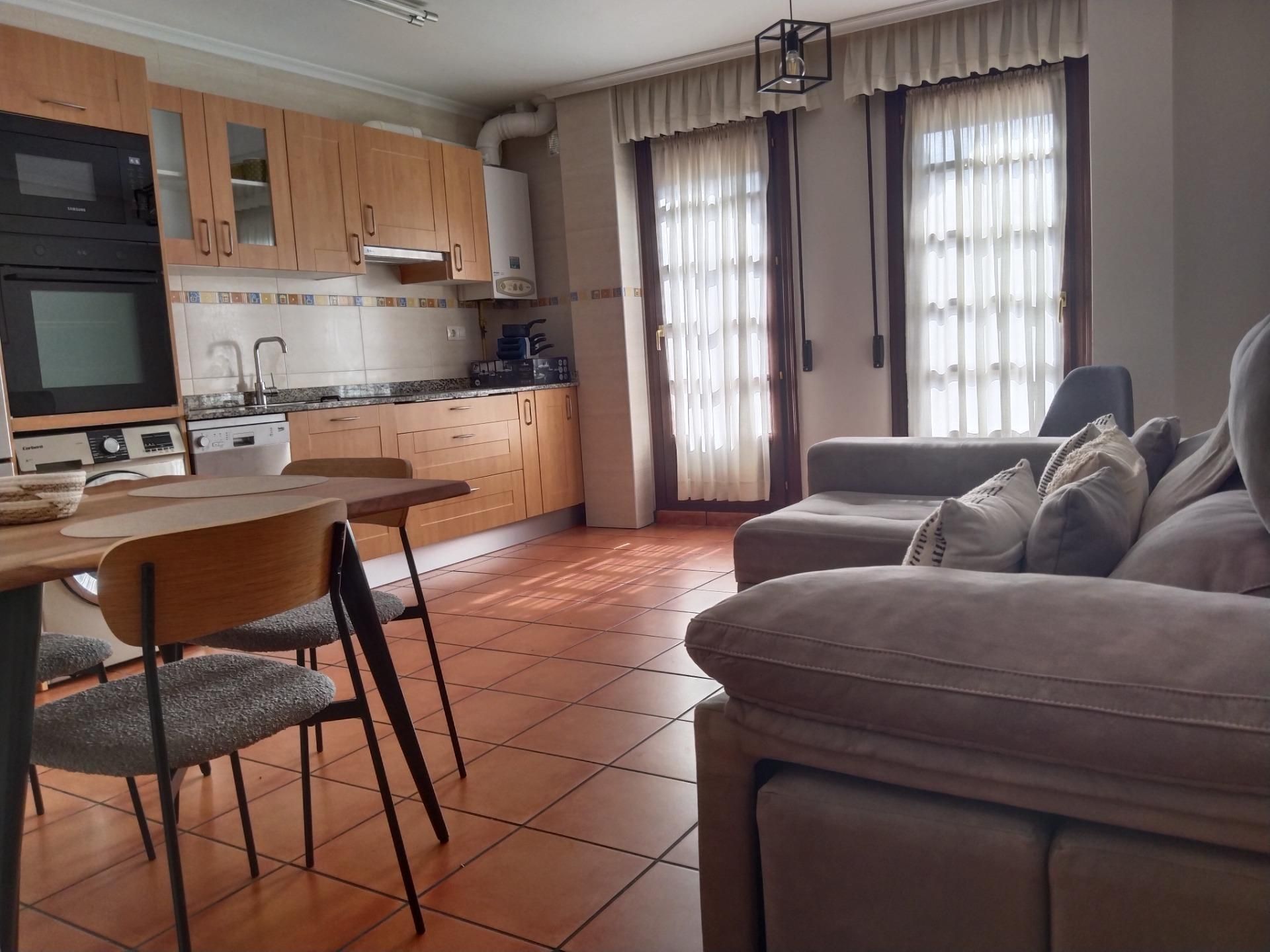 Sala d'estar de Pis de lloguer en Cartes amb Calefacció, Jardí privat i Terrassa
