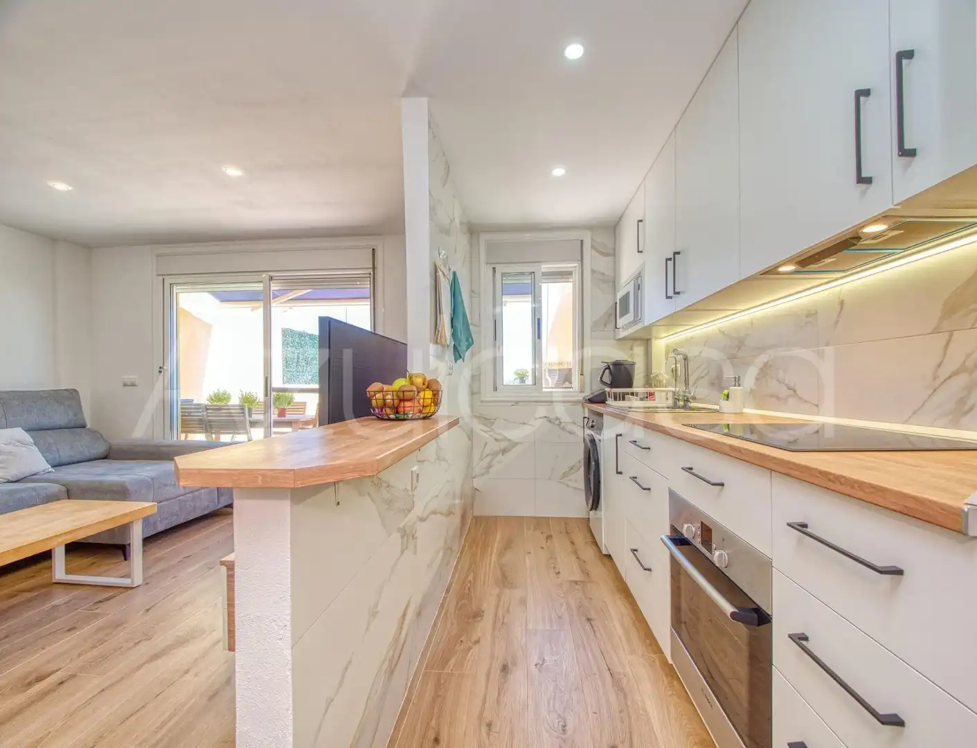 Kitchen of Flat for sale in Mutxamel  with Parquet flooring, Terrace and Community pool