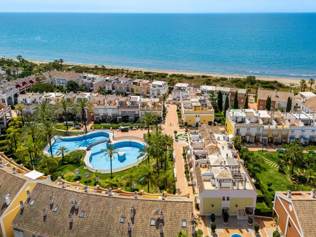 Adossat en venda a Río Real - Los Monteros