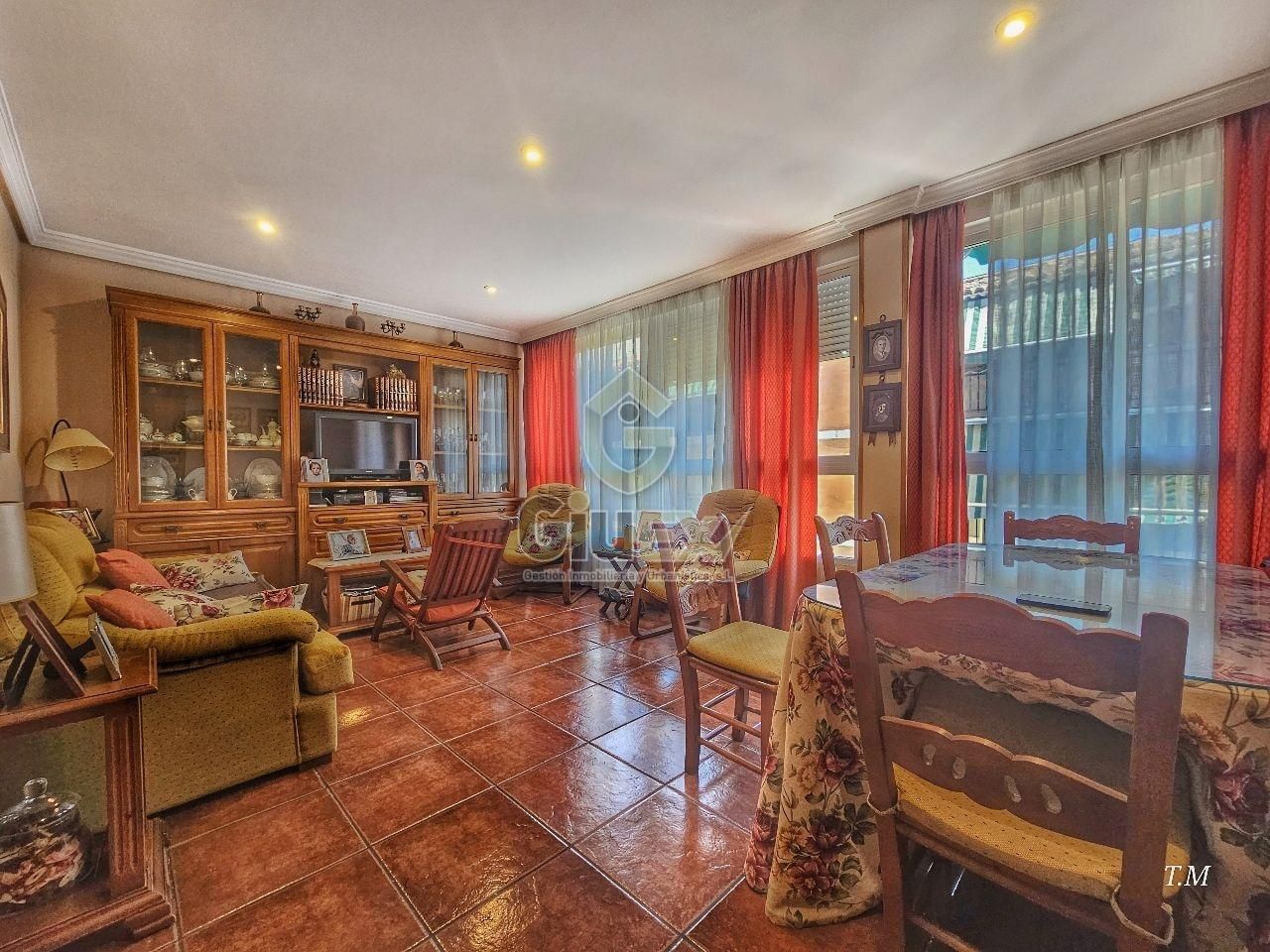 Living room of Flat for sale in Cáceres Capital  with Air Conditioner, Heating and Terrace