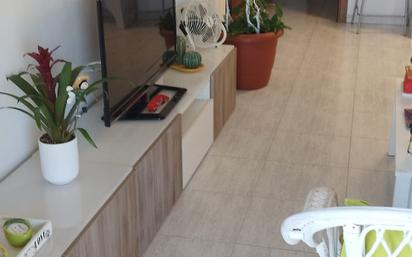 Living room of Flat for sale in Santa Coloma de Gramenet  with Heating, Balcony and Internet