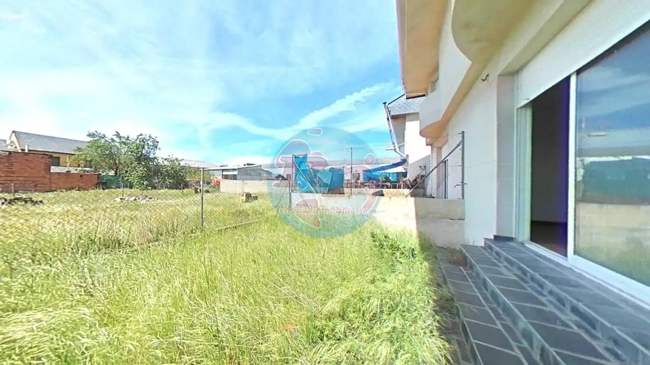 Detached homes for sale in Congosto  with Heating, Private garden and Parquet flooring