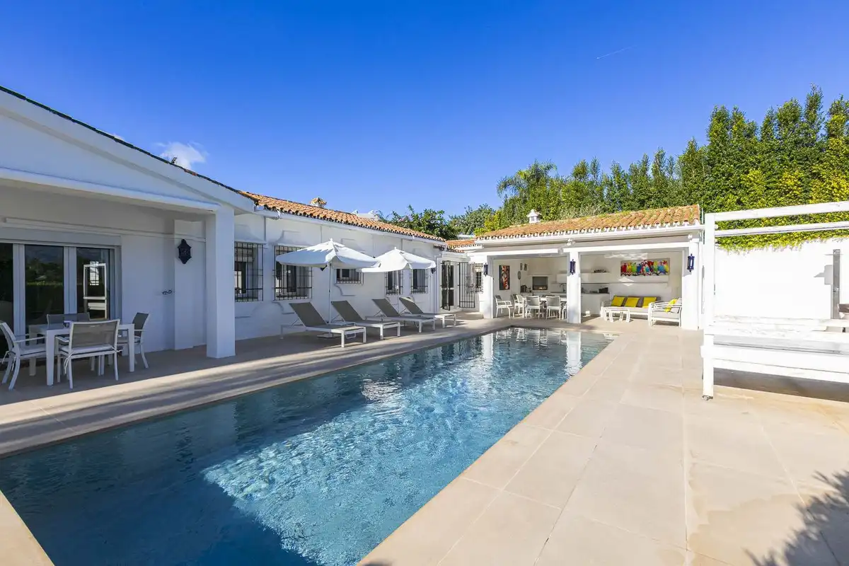 Chalet con terraza en venta en Benahavís pueblo