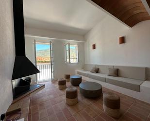 Sala d'estar de Casa adosada en venda en Cadaqués amb Aire condicionat, Calefacció i Moblat
