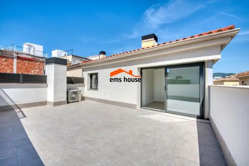 Vista exterior de Dúplex en venda en Calonge i Sant Antoni amb Aire condicionat, Jardí privat i Terrassa