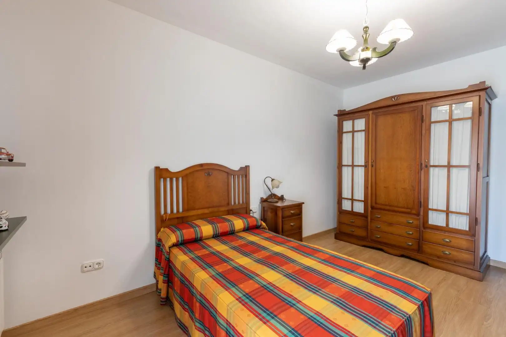 Dormitori de Casa adosada en venda en Centro de Albolote