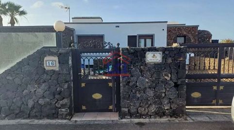 Venta de Casa Independiente en Urbanización Claveles Los