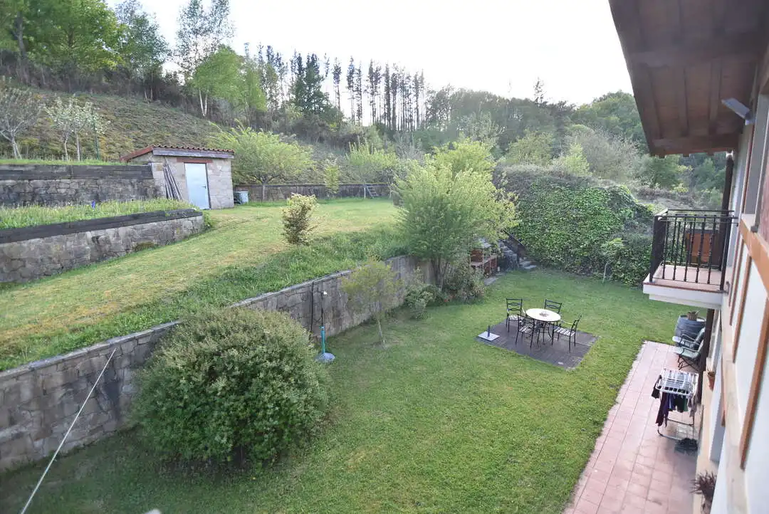 Jardí de Casa o xalet en venda en Ermua amb Calefacció, Jardí privat i Terrassa