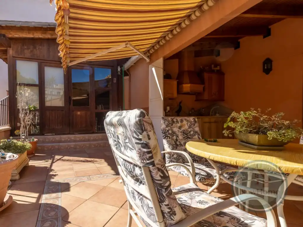 Casa adosada en venta en Crevillent