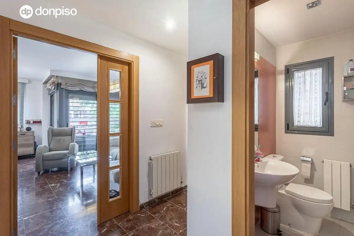 Casa adosada en venta en Armilla con Calefacción, Terraza y Amueblado