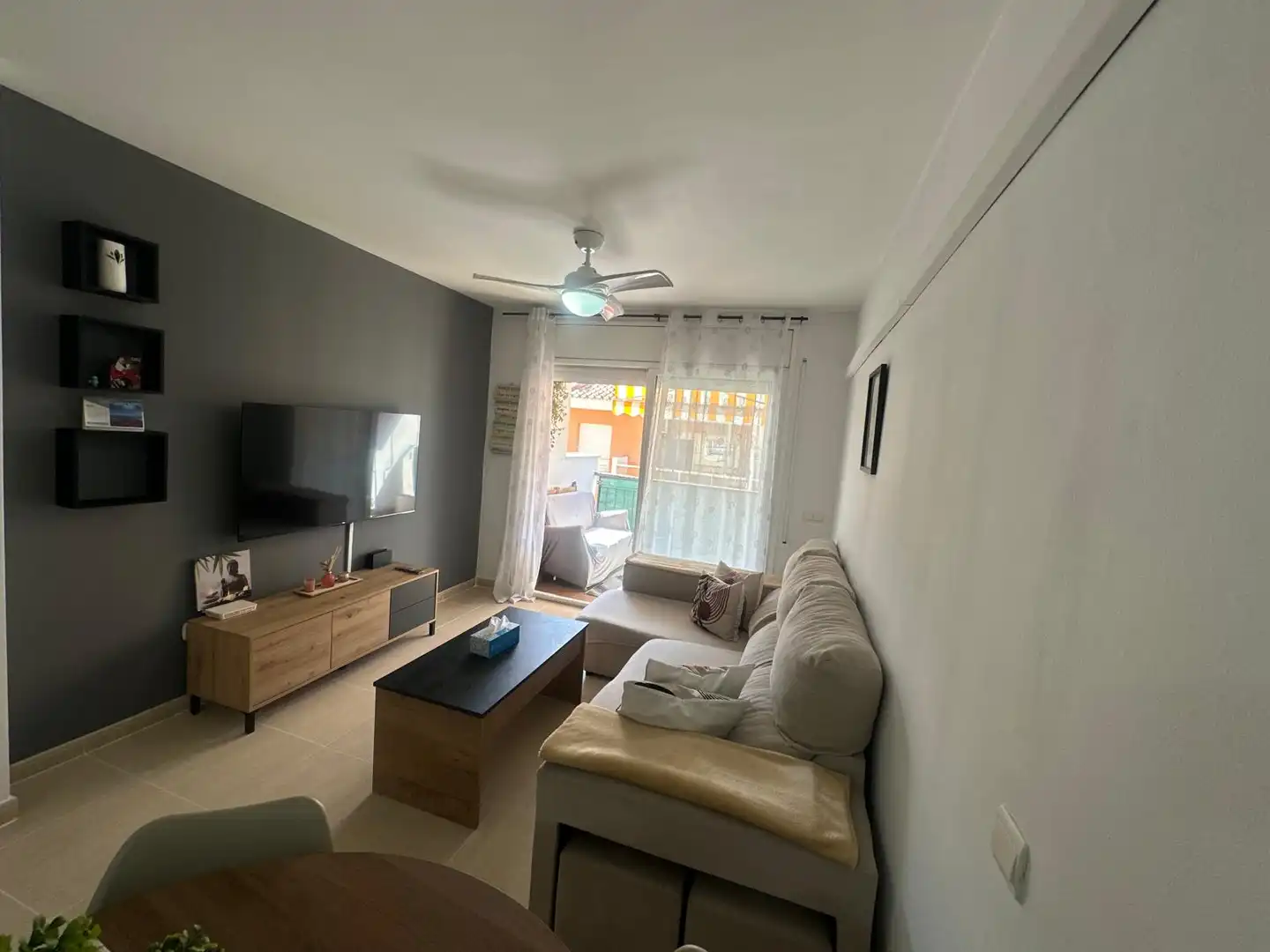 Living room of Flat for sale in Vandellòs i l'Hospitalet de l'Infant  with Air Conditioner, Furnished and Oven