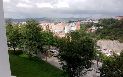 Vista exterior de Pis en venda en Bilbao 