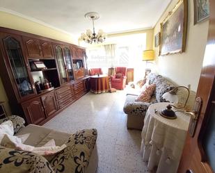 Living room of Flat for sale in Salamanca Capital  with Heating and Furnished