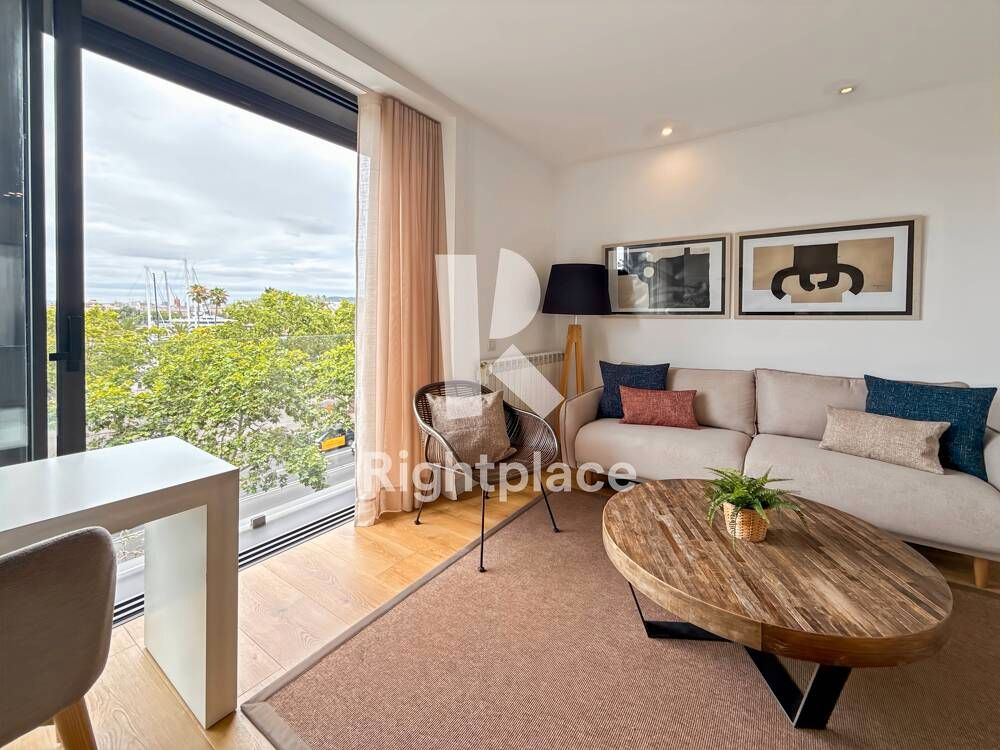 Exterior view of Apartment to rent in  Barcelona Capital  with Air Conditioner, Heating and Furnished