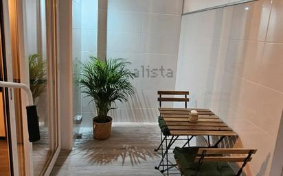 Außenansicht von Wohnung zum verkauf in  Barcelona Capital mit Terrasse