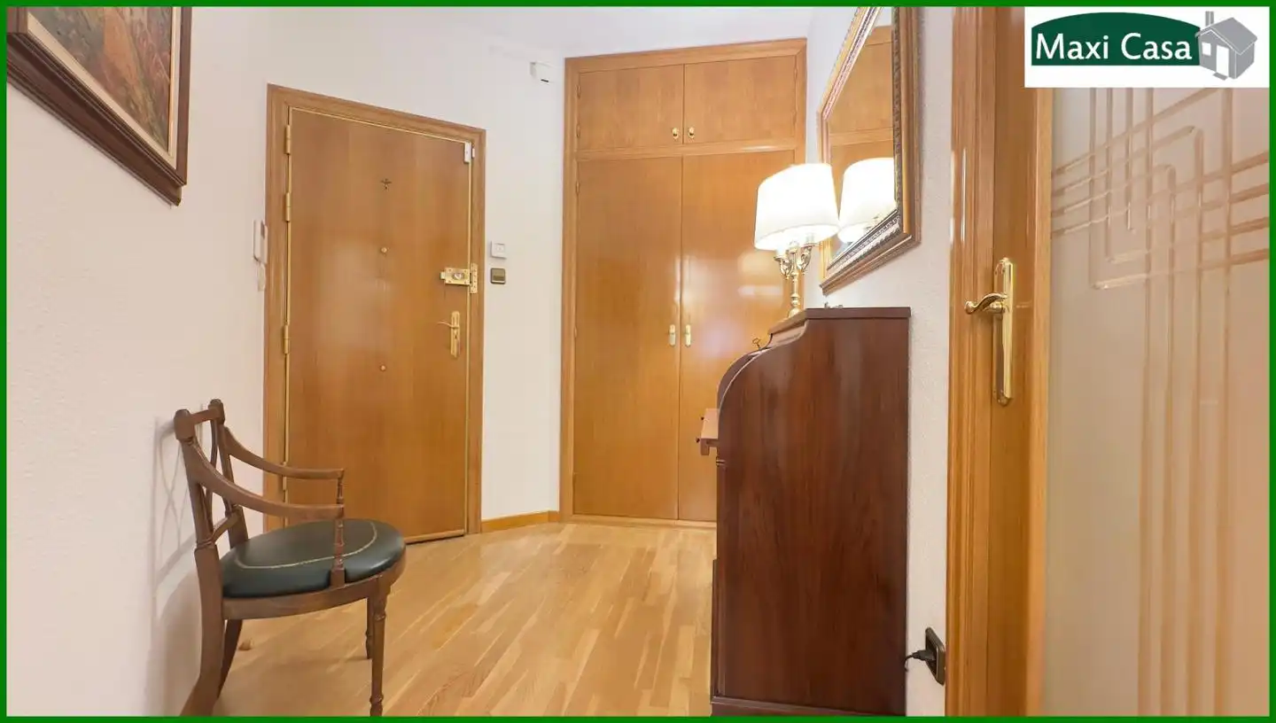 Piso en venta en Barcelona con Aire acondicionado, Calefacción y Balcón