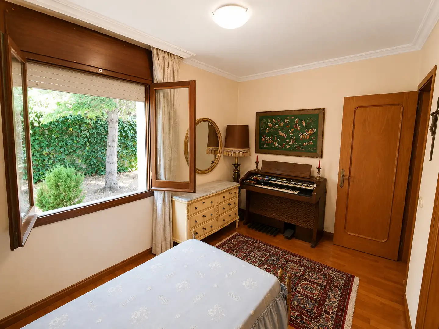 Dormitori de Casa o xalet de lloguer en Girona amb Aire condicionat, Calefacció i Jardí privat