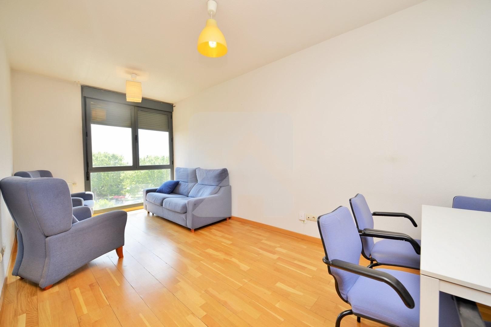 Living room of Flat for sale in Valdemoro  with Heating, Private garden and Storage room