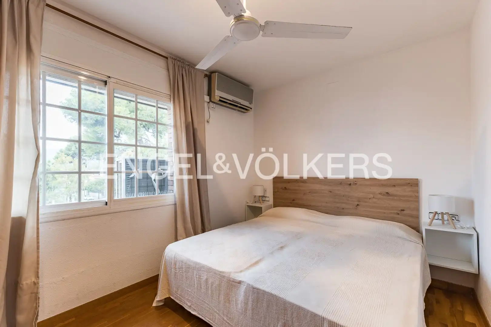 Habitación de Casa adosada de alquiler en Baixador