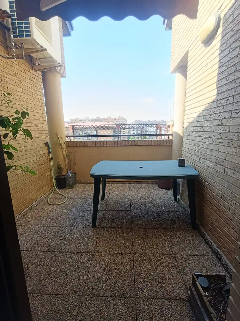 Terrasse von Dachboden zum Verkauf in Valencia mit Klimaanlage, Terrasse und Möbliert