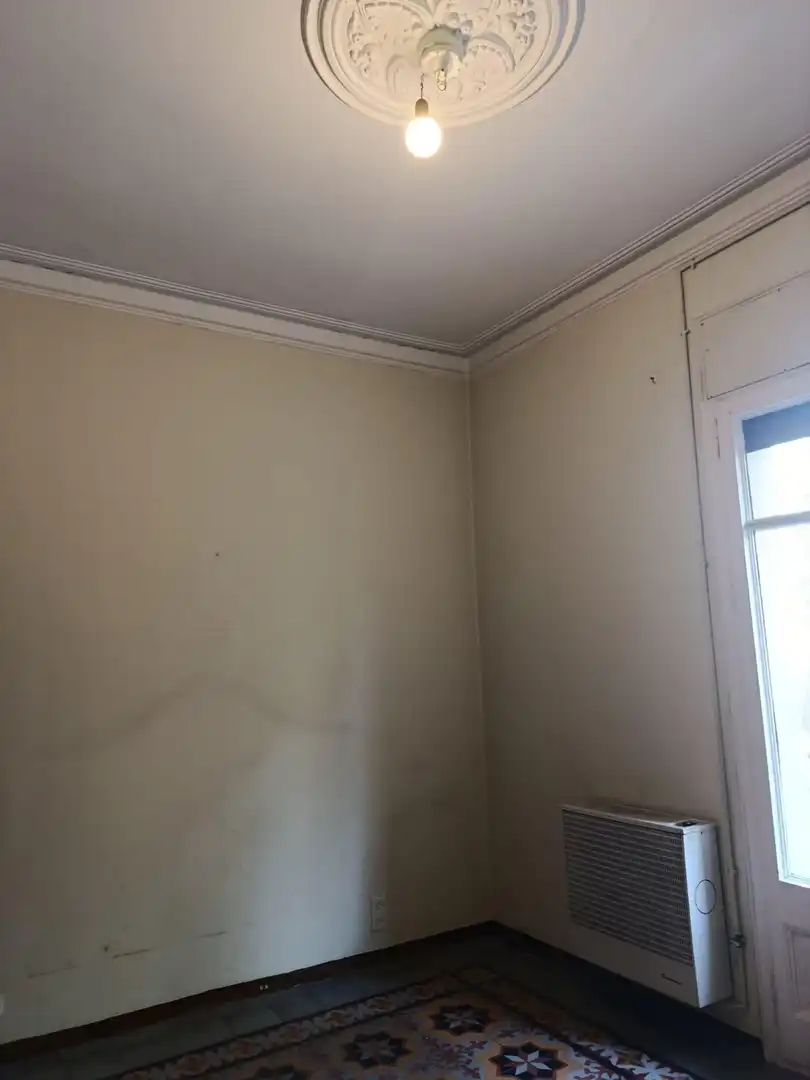 Habitación de Piso en venta en Barcelona con Calefacción y Balcón