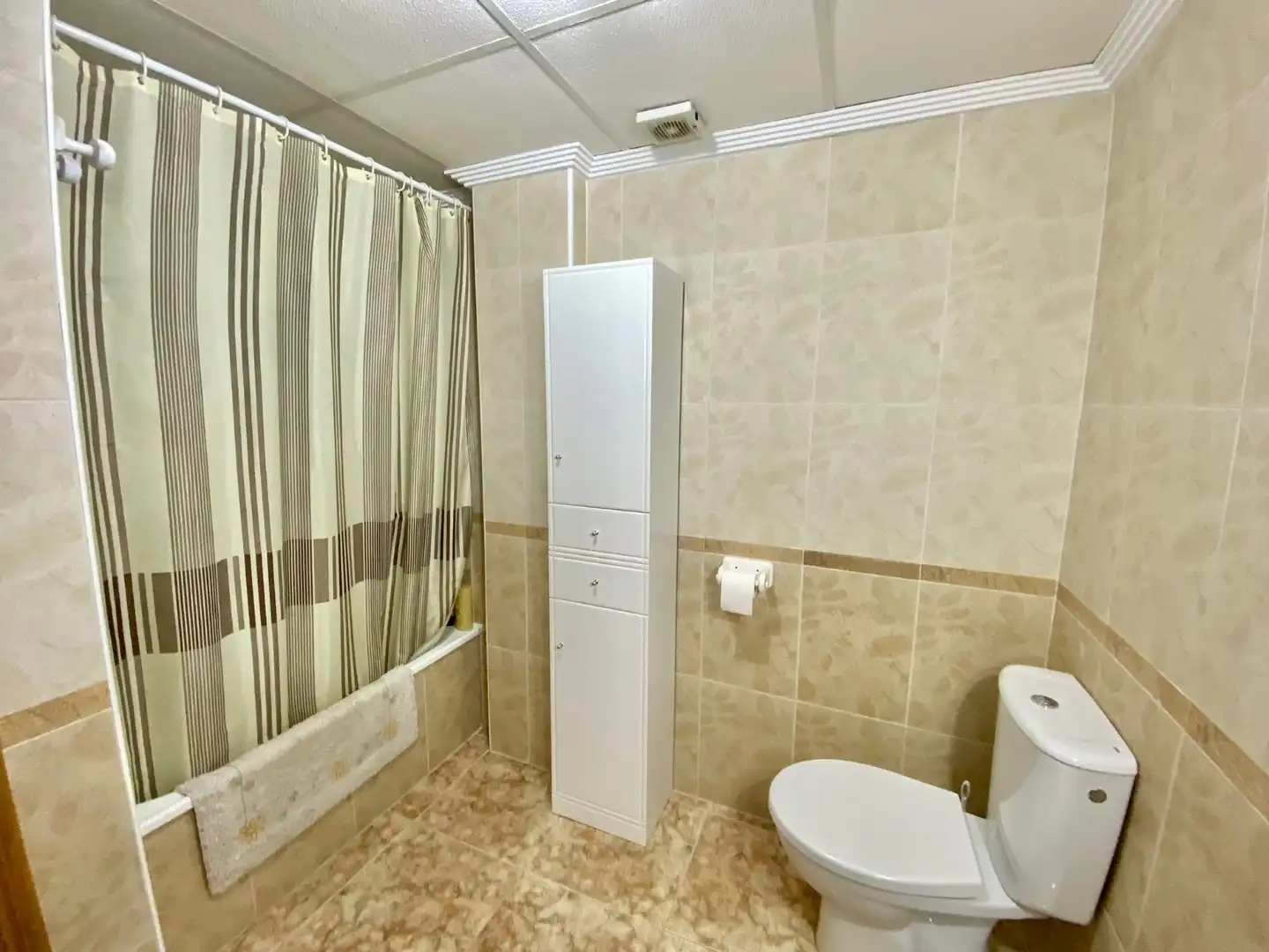 Bathroom of Apartments for rent in Orihuela  with Air Conditioner, Heating and Terrace