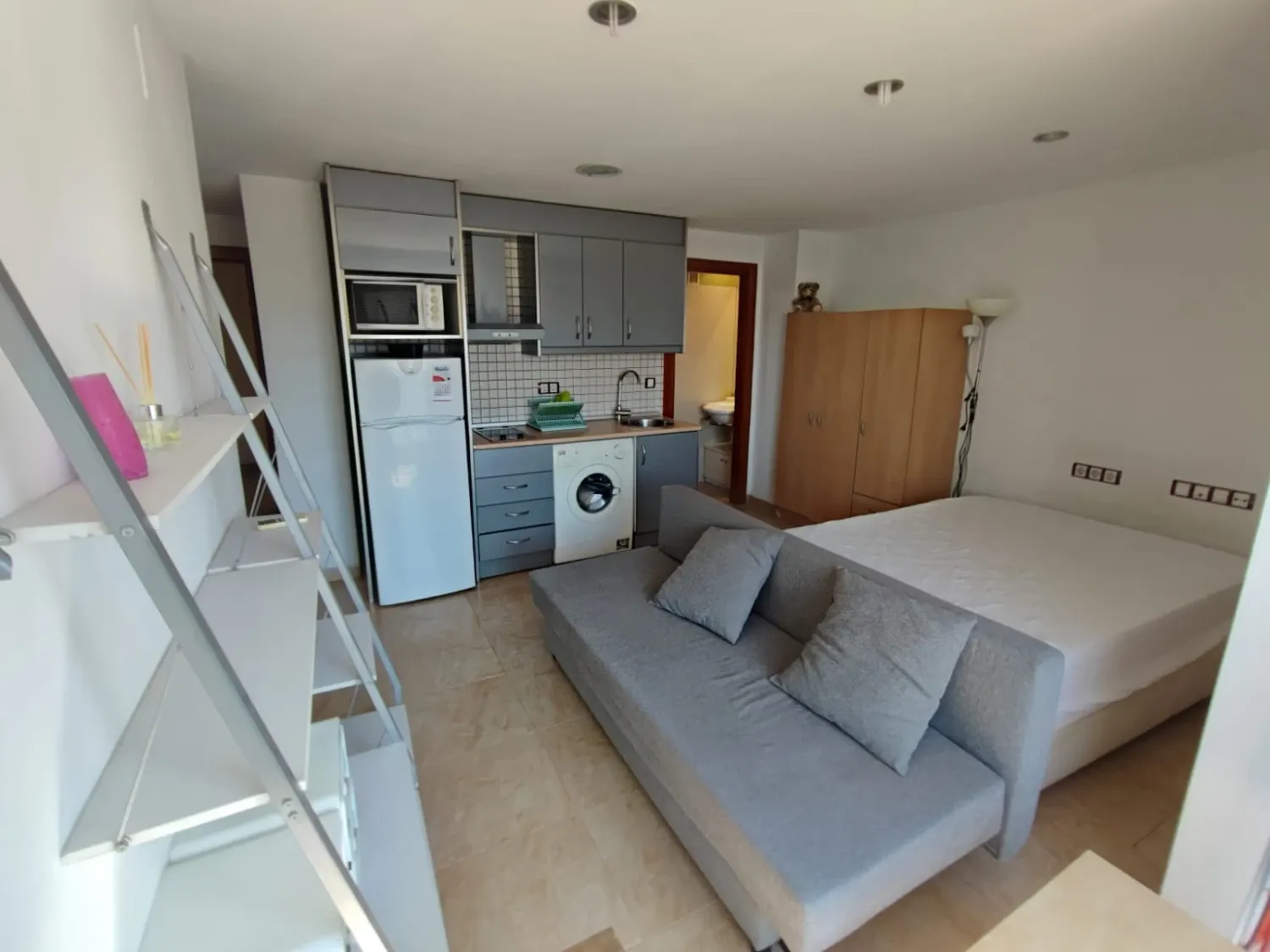 Habitación de Estudio en venta en  Murcia Capital con Aire acondicionado, Calefacción y Amueblado
