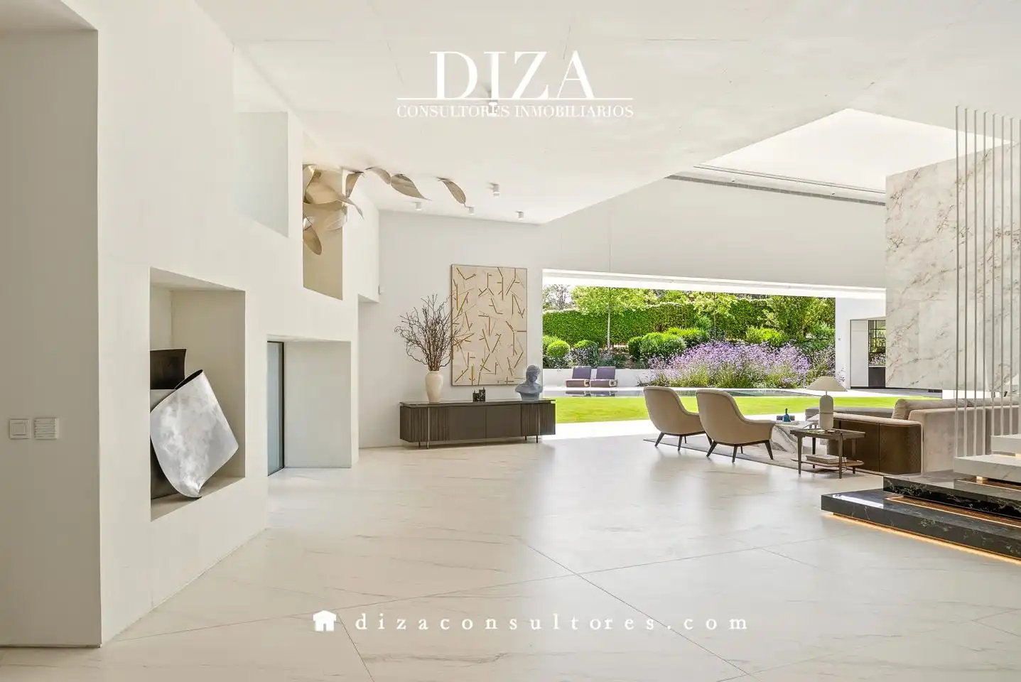Vista exterior de Casa o chalet en venta en Pozuelo de Alarcón con Aire acondicionado, Calefacción y Jardín privado