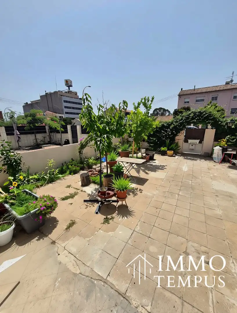 Terrace of Flat for sale in Terrassa  with Parquet flooring, Terrace and Oven