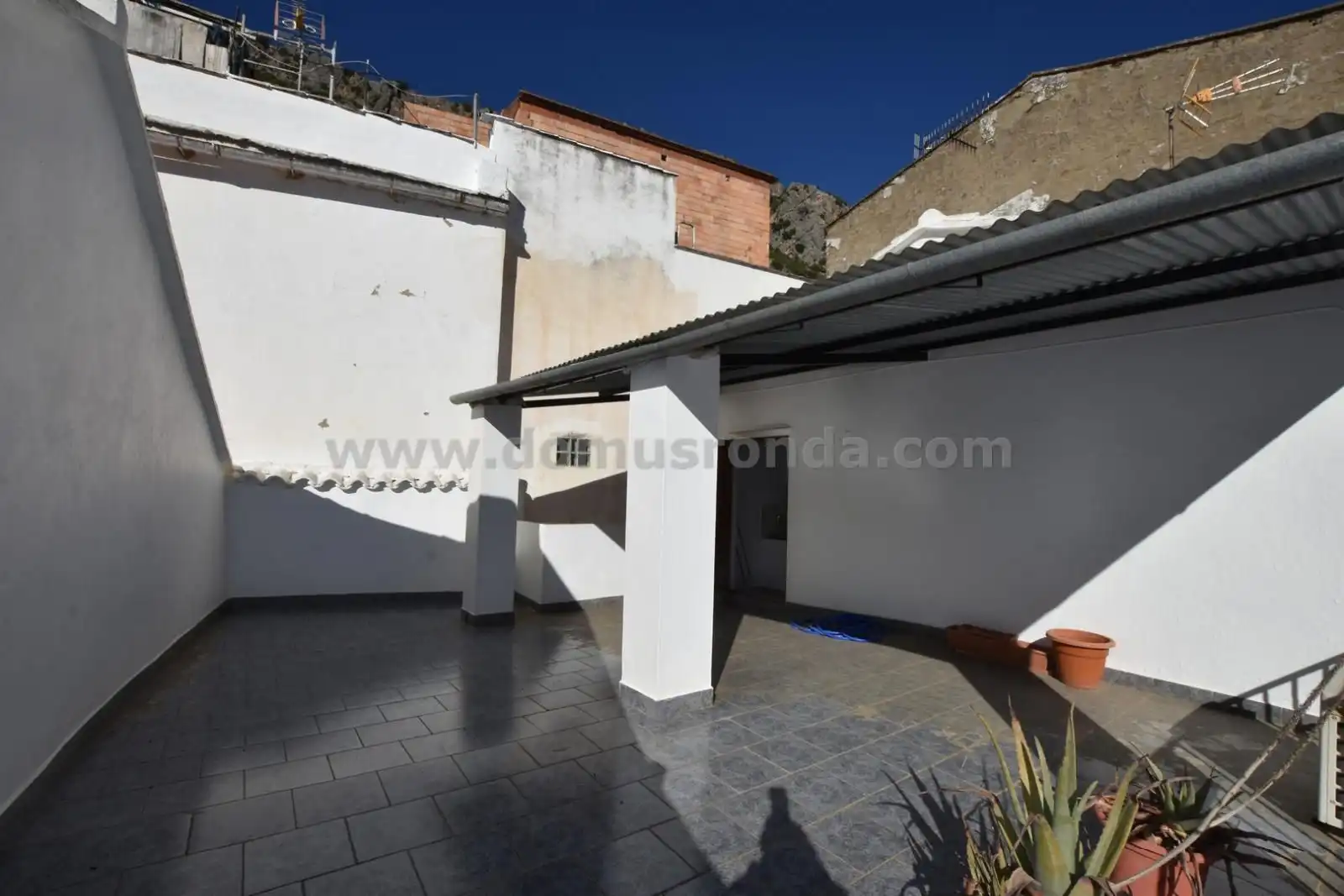 Exterior view of Houses for sale in Benaoján  with Air Conditioner, Terrace and Storage room