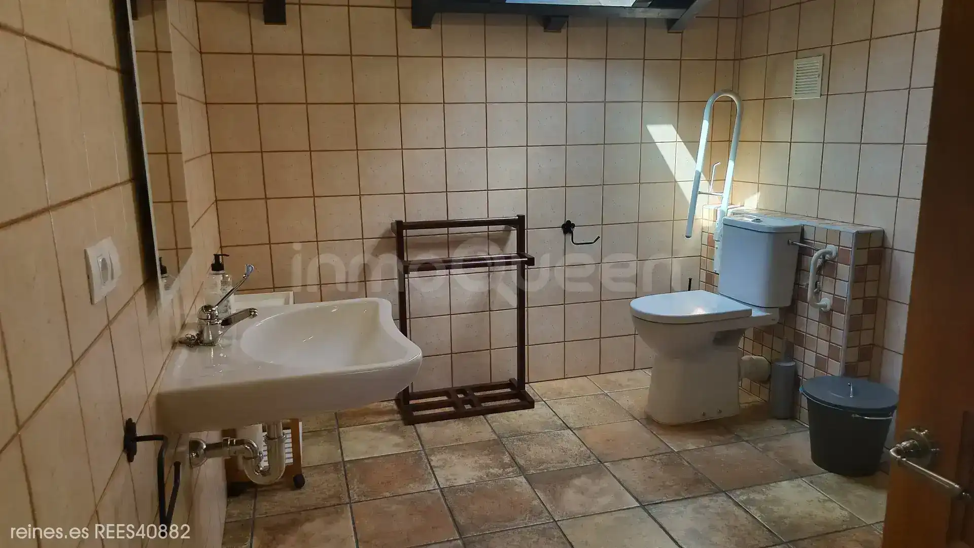 Bathroom of Houses for sale in Onís  with Heating, Private garden and Terrace