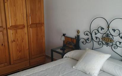 Schlafzimmer von Wohnung miete in Plasencia mit Klimaanlage